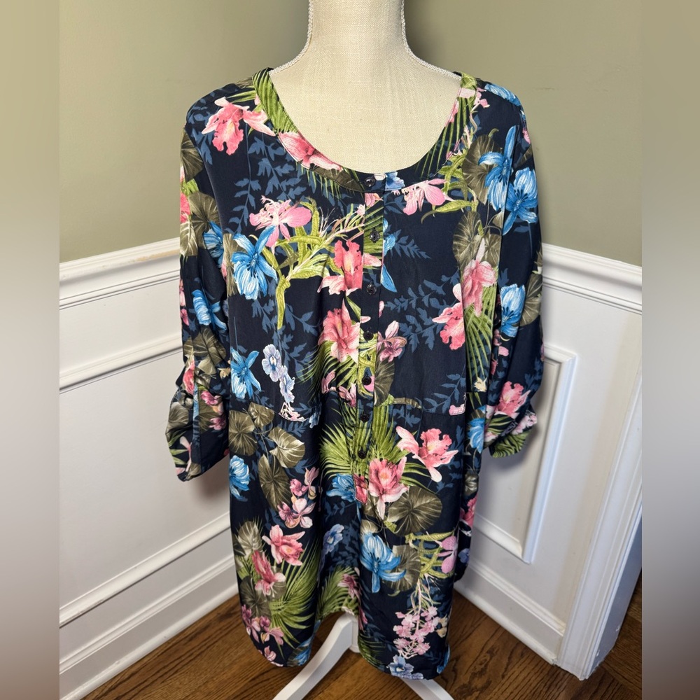 Roamans Plus‎ Size Blouse size large navy with tropical print